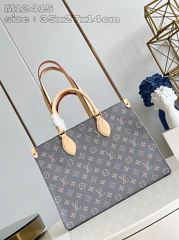 LV OnTheGo MM  Iconic Monogram Canvas 35 x 27 x 14 cm 