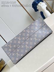 LV OnTheGo MM  Iconic Monogram Canvas 35 x 27 x 14 cm  - 2