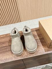 UGG New Mini thick-soled Furry Snow Boots - 1