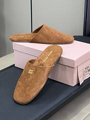 Miu's 24 autumn and winter show leather brown half-slippers  - 3