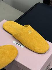 Miu's 24 autumn and winter show leather yellow half-slippers - 6