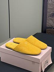 Miu's 24 autumn and winter show leather yellow half-slippers - 3