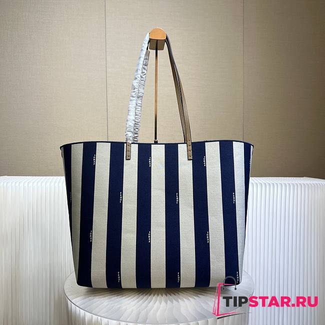 Fendi Blue Tote Roll 33x22x30cm - 1