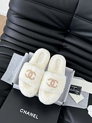 Chanel 24B new furry white slippers  - 1