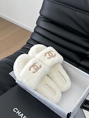 Chanel 24B new furry white slippers  - 4