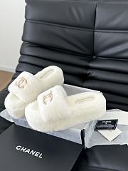 Chanel 24B new furry white slippers  - 5