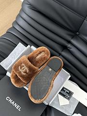 Chanel 24B new furry brown slippers - 5