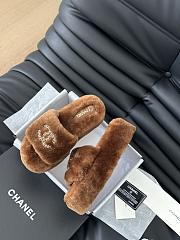 Chanel 24B new furry brown slippers - 2