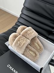 Chanel 24B new furry beige slippers - 1