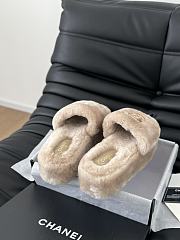 Chanel 24B new furry beige slippers - 6