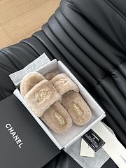 Chanel 24B new furry beige slippers - 4