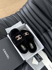 Chanel 24B new furry black slippers - 6