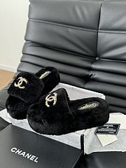 Chanel 24B new furry black slippers - 4