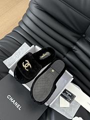 Chanel 24B new furry black slippers - 3