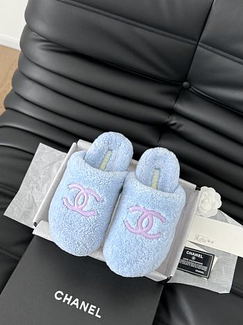 Chanel 24B new furry blue&pink slippers