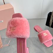 Miu Miu flat wool pink slippers - 4