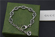  Gucci Gucci interlocking double G carved vine pattern men's and women's bracelet - 1