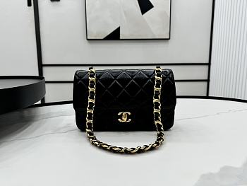 Chanel Patent Leather Shell Bag Black 22x17×6cm