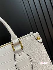 LV 24 New Crocodile Pattern Onthego White East West 25*20CM - 3