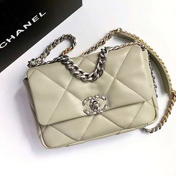 Chanel 21A Flap Beige Bag 26x16x9cm