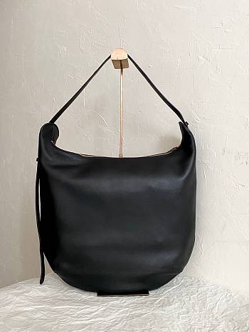 The Row Allie Shoulder Black Bag 40×8×37cm