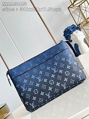 LV M11545 Blue Pochette Voyage Souple Clutch 30X21X7.5CM - 1