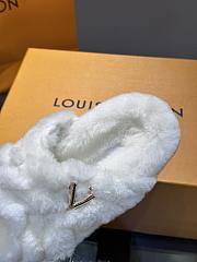 LV Lvjia women's wool white slippers - 5