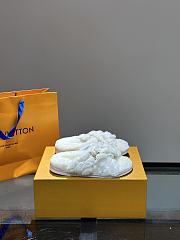 LV Lvjia women's wool white slippers - 2