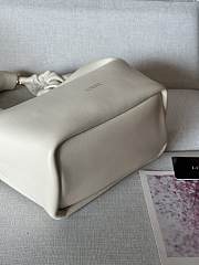 LOEWE SMALL CREAM WHITE NAPA SLEEVE 29*10.5*24CM - 5