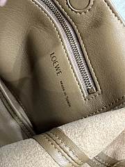 LOEWE SMALL BROWN NAPA SLEEVE 29*10.5*24CM - 2