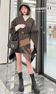 Fendi Roman cape two-tone brown black scaft 140*140cm - 4