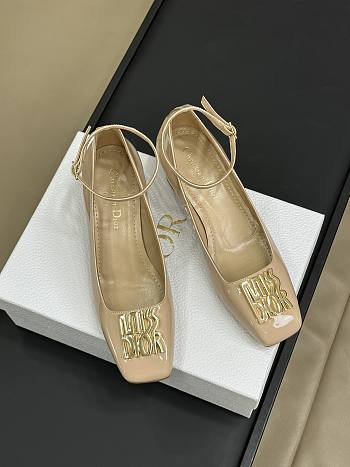 Miss Dior small single beige shoes