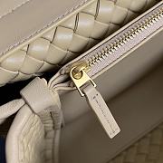 Bottega Veneta Crossbody Handbag Beige 19*26*11cm - 3