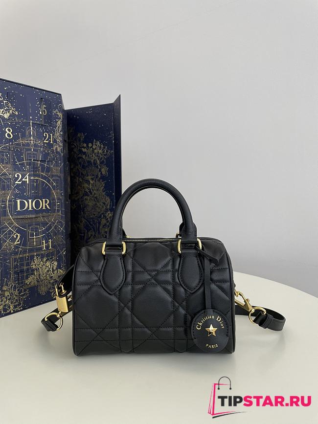 Dior Groove 16 Mini Bag Black Macrocannage Calfskin 17 x 10 x 8 cm - 1