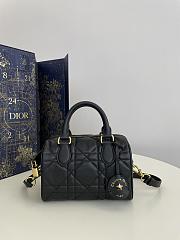 Dior Groove 16 Mini Bag Black Macrocannage Calfskin 17 x 10 x 8 cm - 1