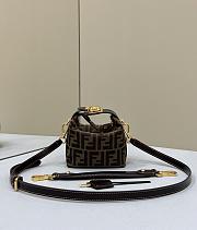 Fendi Classic Monogram 15×9×13cm - 1