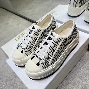 Dior 24 black and white embroidered thick-soled canvas shoes