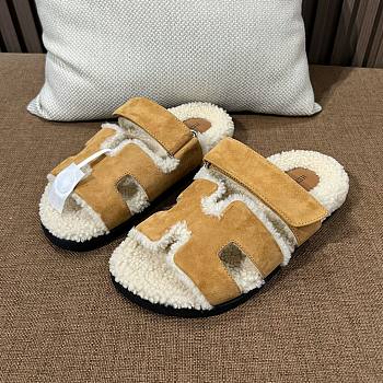 Hermes classic furry dark yellow slippers