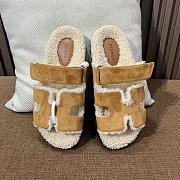 Hermes classic furry dark yellow slippers - 5