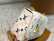 LV Twist White Chain Bag 23x16cm - 6