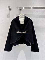 LV V-neck irregular metal leather buckle wool cape   - 1