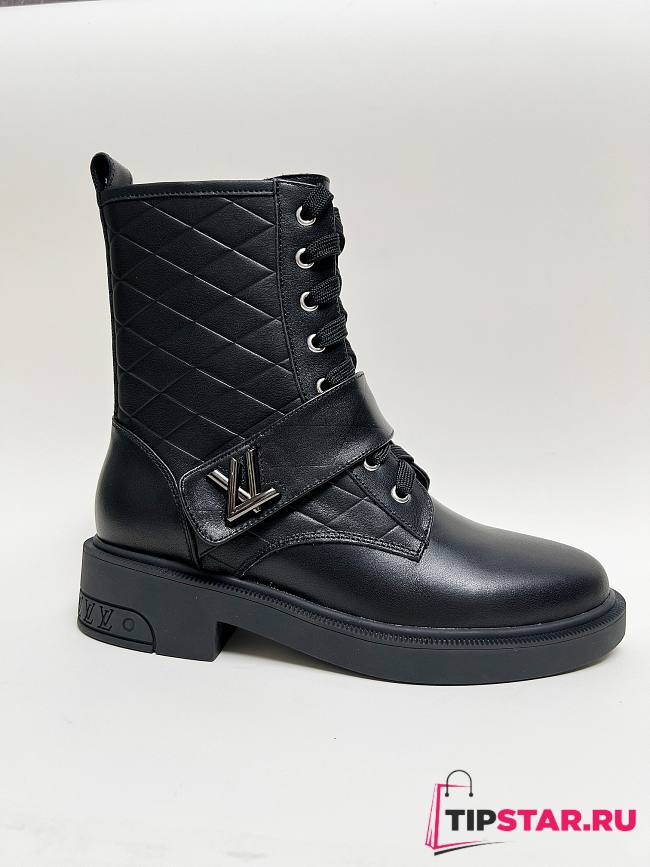 LV Capucines logo black boots - 1