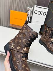 LV Capucines logo brown boots - 6