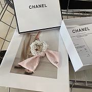 Chanel's new small pearl hairband - 1