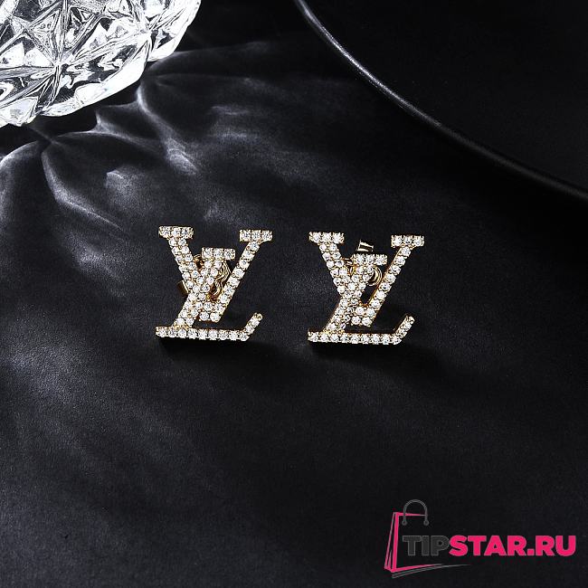 LV logo new earrings  - 1