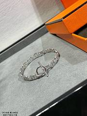 V gold Hermès diamond pig nose bracelet - 4