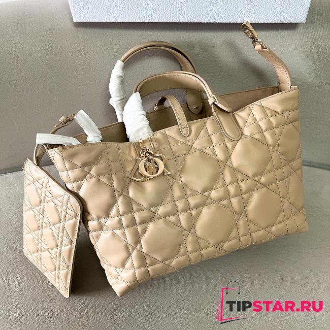 DIOR Toujours series medium light apricot 28.5X19X21.5cm - 1