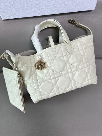 DIOR Toujours series medium white 28.5X19X21.5cm