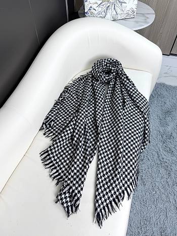 Dior houndstooth shawl black scarf