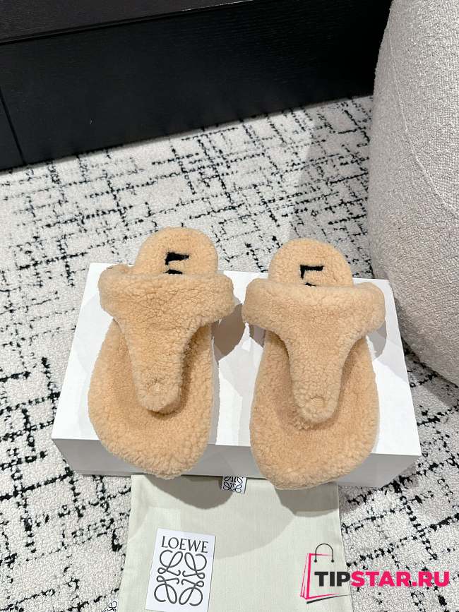  Loewe Soft Lambswool Angled Beige Slippers - 1